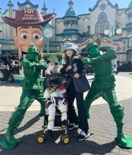 葉加瀬マイ、もうすぐ5歳の長男と“ディズニーシーデート”「塩対応の息子なので私が一緒にポーズ」