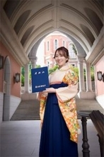 元タカラジェンヌで2児の母、高卒認定⇒32歳で難関大学卒業「凄すぎます」「心から尊敬」