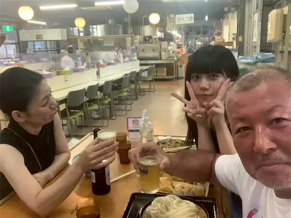 母親の友人だった30歳上の夫と結婚、出会いは18年前「35歳と5歳」妻の母は結婚に猛反対