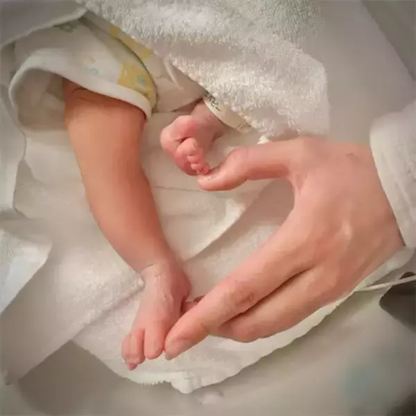 43歳・元宝塚月組トップスター、第二子出産を報告「一生忘れる事のないであろう、ワンシーン」