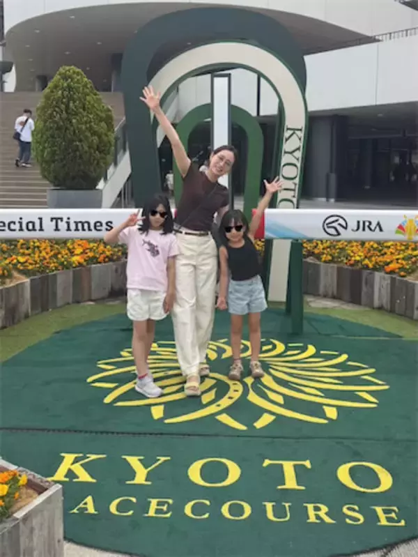 元飛び込み・馬淵優佳、娘2人と初めての競馬場で感激「家族連れにめっちゃ優しかった」