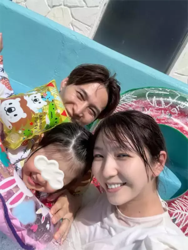 瀬奈じゅん、家族で"ハワイアンズ"満喫「魂奪われるチョコレートファウンテンには要注意です！笑」