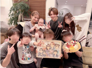 辻希美、家族そろって義母の誕生日を祝福「泣いて喜んでくれました」