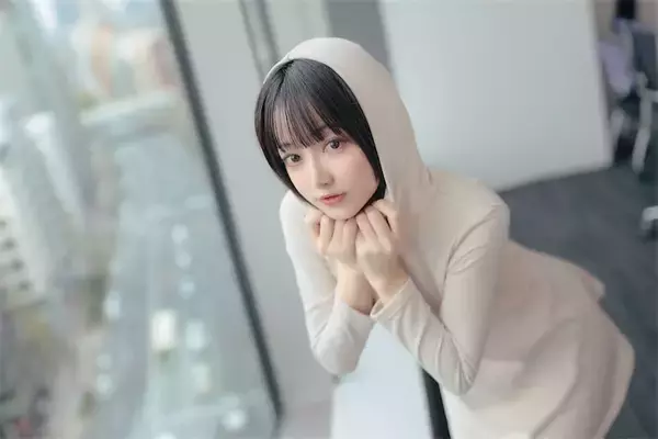 「実家が全焼したのにコミケに来た勇者」でバズ！人気レイヤーが語る投稿の裏側と本当の不幸