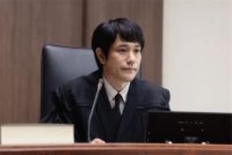 松山ケンイチはなぜハマったのか『テミスの不確かな法廷』制作陣が明かすキャスティングと徹底設定の裏側