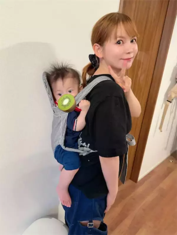 中川翔子、双子の"後追い"で身動き取れず「おんぶするしかない！かわいいよ」と泣き笑い