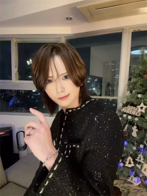 『月曜から夜ふかし』整形級メイクが話題の男性、衝撃すっぴん姿を公開「そりゃビビるわ」