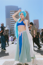 「ジムで"桃尻"育成頑張ってます」フリーグラドルが『ONE PIECE』ビビを再現　