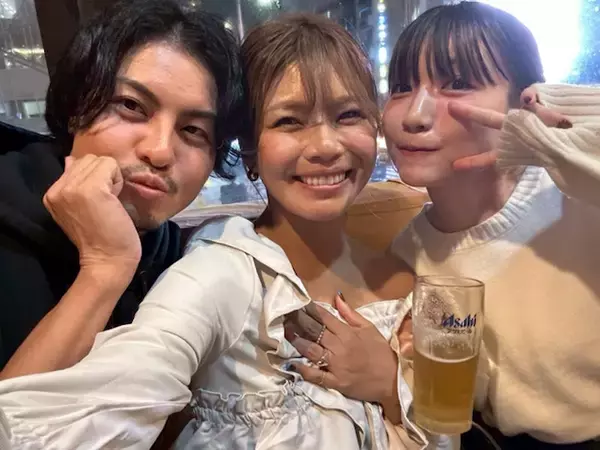 『あいのり』桃、親友・クロの起業家恋人と初対面！ラブラブショットに「可愛すぎるふたりーーー」