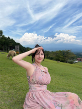 フォロワー40万人超"みんなのおねえさん"、ノースリワンピース姿で牧場へ「めっちゃ可愛すぎる」