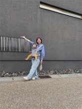 37歳テレ朝アナの‟笑顔全開”ショットを5歳息子が撮影「ママの可愛さわかってますね」