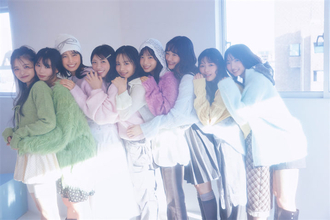 櫻坂46 四期生が「キュンキュンするニット」を着こなし『ViVi』に9人そろって登場