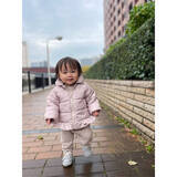 「極楽とんぼ・山本圭壱、よちよち歩く1歳愛娘と”朝のお散歩デート”を満喫」の画像1