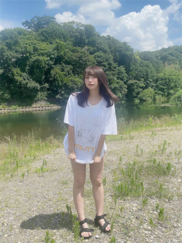 水瀬ちか Tシャツから水着へと変化する 夏全開 脱衣ショット披露 22年7月15日 エキサイトニュース