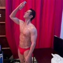 庄司智春、テカテカの“追いオイル”姿に反響「もはや伝統芸術」「このネタ好き」