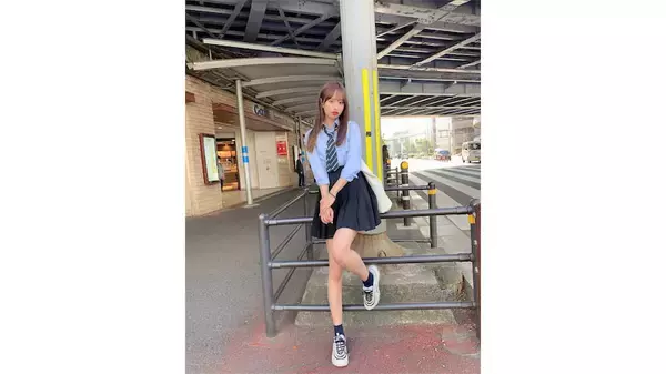 股下83センチのJK・藤川らるむ、大好評の美脚×制服ショット最新作が「またしても優勝」
