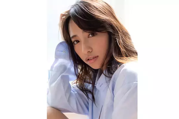 高梨瑞樹が“日焼け跡くっきり”水着オフショット公開、あまりのセクシーさにファン驚愕