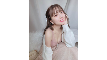 竹内星菜、おうちデート感あふれる美谷間ランジェリー姿が「無類の可愛さ」