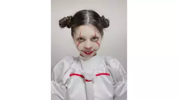 ≠ME 河口夏音、衝撃変化を遂げた『IT』ペニーワイズのコスプレが「クオリティ高すぎ」