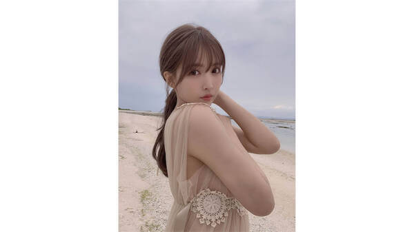 三上悠亜 注目の写真集から 人形みたいで可愛い 美肌かがやく 美麗 オフショット公開 21年9月18日 エキサイトニュース
