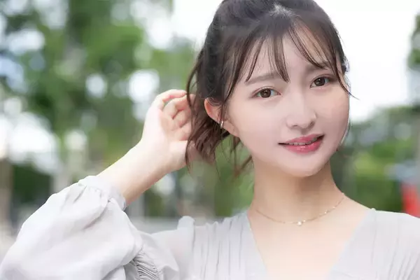 グラビア界から熱視線、“美人すぎる社長令嬢” 橋本萌花インタビュー「ギャルから素に戻る抵抗はあった」