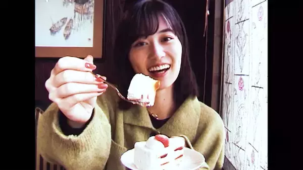 乃木坂46山下美月と豊田裕大がドラマ『じゃない方の彼女』主題歌Thinking DogsのMVに出演