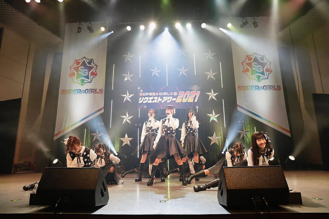SUPER☆GiRLS、聖夜にCDデビュー11周年を飾るアニバーサリーライブを開催