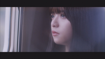 齋藤飛鳥の瞳に大粒の涙、乃木坂46最新シングル、齋藤飛鳥・堀未央奈・山下美月のユニット曲MVが公開【動画】