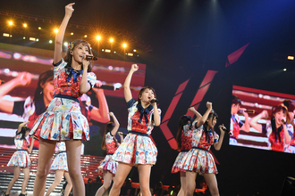 AKB48が初の台湾コンサートを開催、阿部マリアの卒業にタイから伊豆田莉奈も駆けつけた