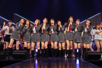HKT48が涙、涙の8周年特別記念公演を開催、ユニット新旧共演に大歓声【画像17点】