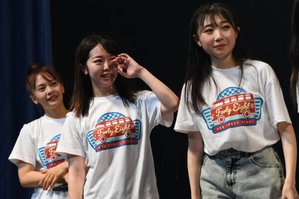 AKB48全国ツアーファイナル・チームK公演詳報、メンバーの涙に卒業発表の峯岸みなみも涙
