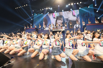 AKB48 TDC単独コン：メキシコ留学の入山杏奈も、全102人で見せた圧巻のステージ【写真11点】