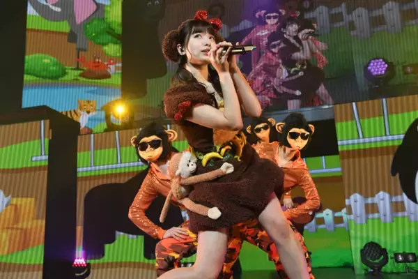 AKB48久保怜音、TDCソロコンサートで着ぐるみ衣装で可愛すぎるパフォーマンス【写真9点】