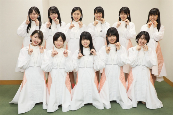 小原好美 おうち時間 は 10時間ひとりで床紙貼り 年5月29日 エキサイトニュース
