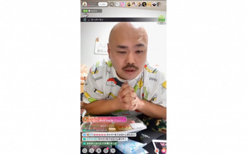 クロちゃんが自宅から“料理ライブ”を配信・罰ゲームの激辛やきそばに涙目