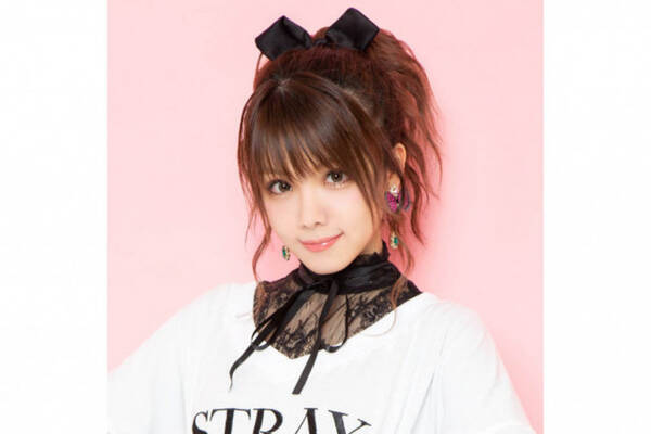 田中れいな 美肌 華奢さ際立つ露出高めの夏の装いに 見返り美人って感じ と絶賛の声 年8月7日 エキサイトニュース