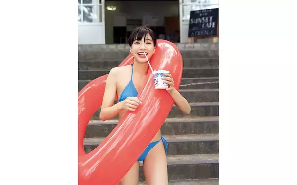 坂ノ上茜、月9ドラマ『監察医 朝顔』出演女優が「最初で最後の水着姿」を披露