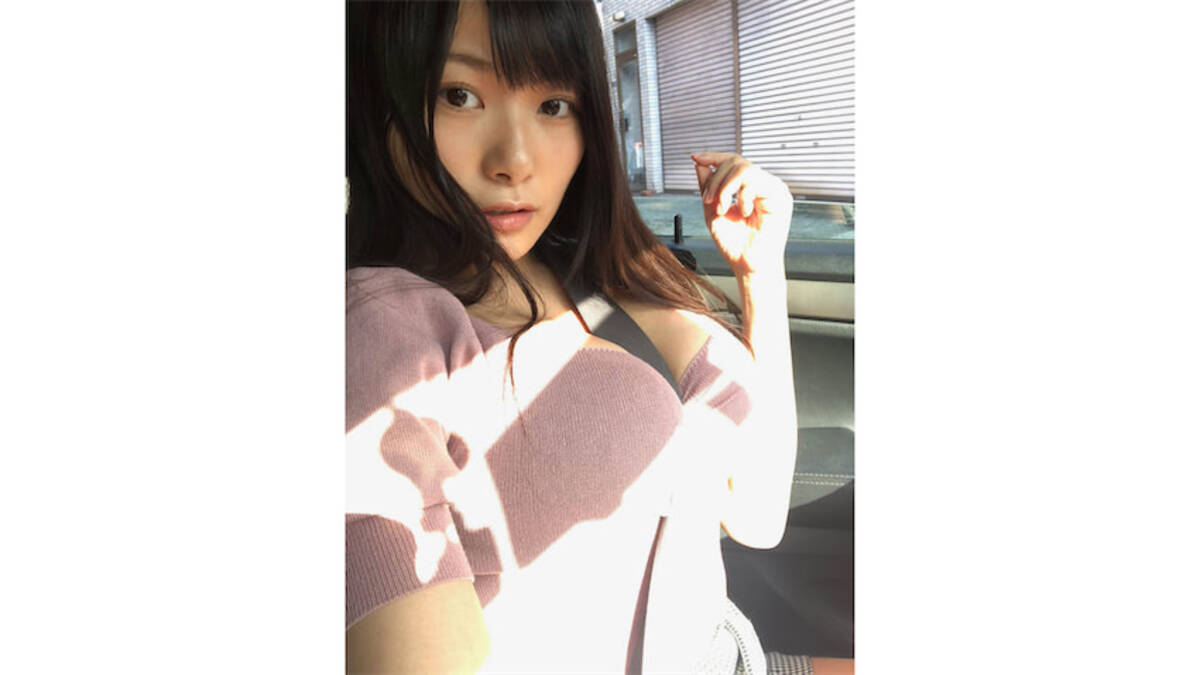 「これがマジもんのパイスラ」桜井木穂、Iカップバストにシートベルト食い込む衝撃ショットが話題 (2020年12月25日) - エキサイトニュース