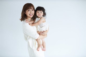 菊地亜美、頑張るママを応援するブランド「UNf（アンフ）」設立