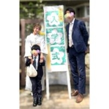 矢口真里、長男の小学校入学を家族3ショットで報告「ちょっとだけ寂しい気持ちになりました」