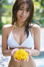 女子アナ最高峰スタイル・白戸ゆめの、過去最高露出！ 1st写真集‟息をのむ”先行カット