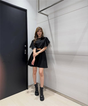 工藤静香、ミニスカ美脚の『バナナサンド』オフショットに反響「終始大爆笑でした」