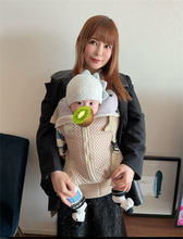 中川翔子が双子長男の‟おすわり”ショット公開、「目をあけたまま寝る」弟くんの姿も