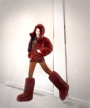 アンミカ、“大人ラブブ”がテーマの超ゴージャス衣装姿を披露「フライングアンミカ～！！！」