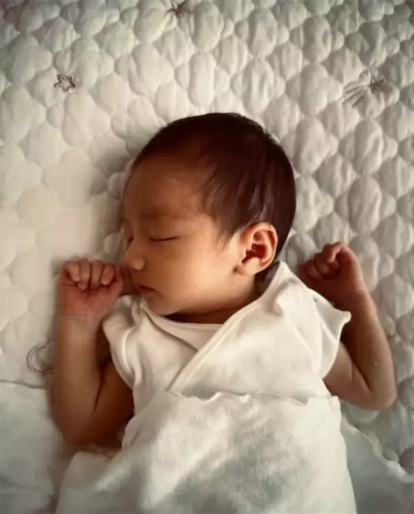 原幹恵、生まれたばかりの第1子の寝顔を公開「日々の成長を感じながら幸せな時間を過ごしております」