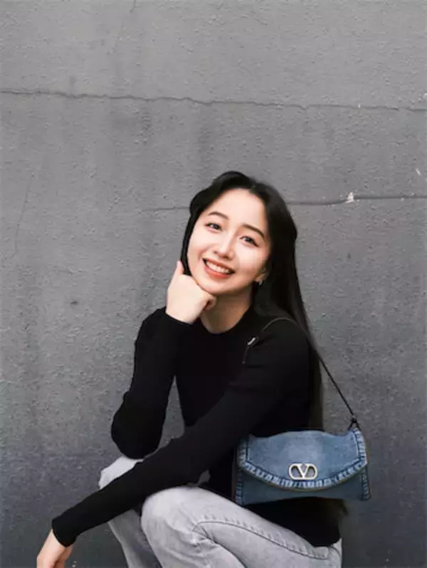 Cocomi「デニム感が可愛すぎて」、Wデニム使いの“おしゃん”なコーディネート披露