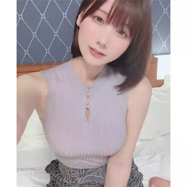 「膝枕するー？？」けんけん、思わず甘えたくなる誘惑ショットにファン完敗