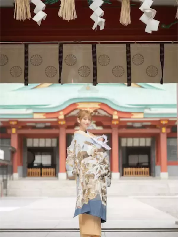 “元人気キャバ嬢”で2児の母、生後1カ月息子のお宮参りへ「美と愛が溢れてる」