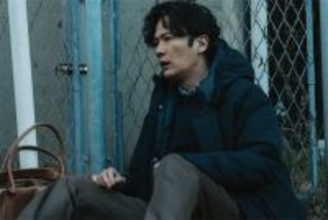 稲垣吾郎が薬物に溺れる少女に迫るジャーナリスト役に、河合優実主演『あんのこと』場面カット解禁