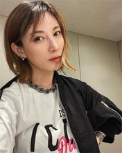 加藤あい、明るめショートにイメチェンした自撮りアップ写真が「綺麗すぎる」と話題に